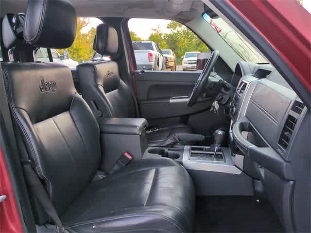 Thumbnail: 2010 Jeep Liberty - 21