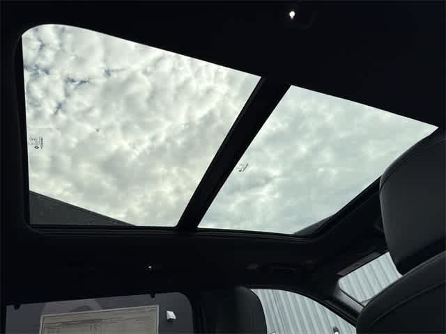 Thumbnail: 2025 Jeep Grand Cherokee L - 23