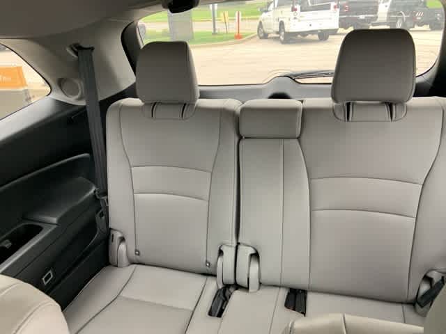 Thumbnail: 2019 Honda Pilot - 12