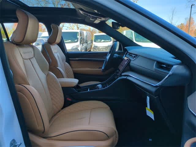 Thumbnail: 2025 Jeep Grand Cherokee - 23