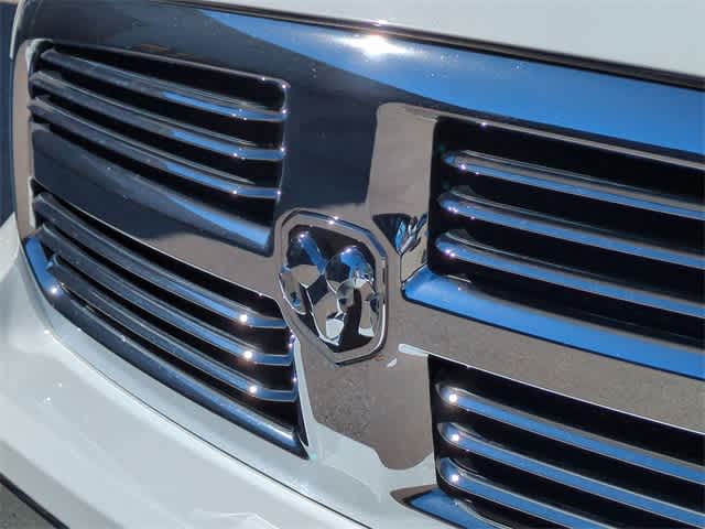 Thumbnail: 2019 RAM 1500 Classic - 12