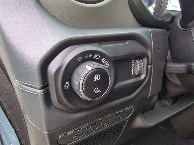 Thumbnail: 2026 Jeep Gladiator - 18