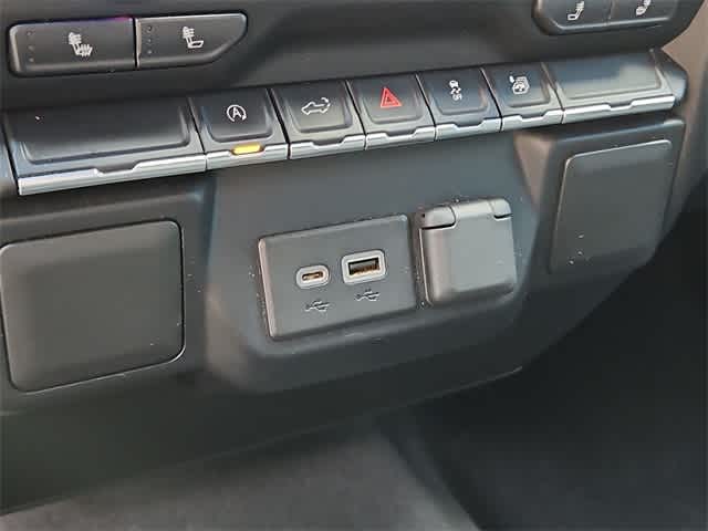 Thumbnail: 2022 Chevrolet Silverado 1500 - 31