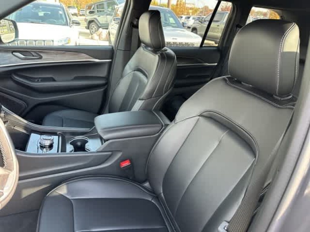 New 2025 Jeep Grand Cherokee Limited SUV