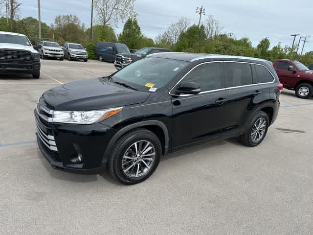 Thumbnail: 2018 Toyota Highlander - 15