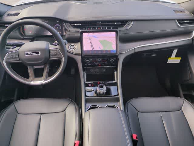 Thumbnail: 2025 Jeep Grand Cherokee - 16