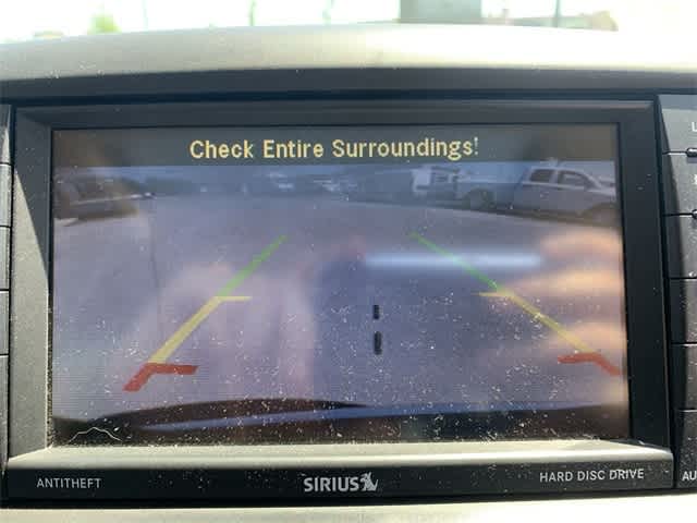 Thumbnail: 2014 Chrysler Town & Country - 3