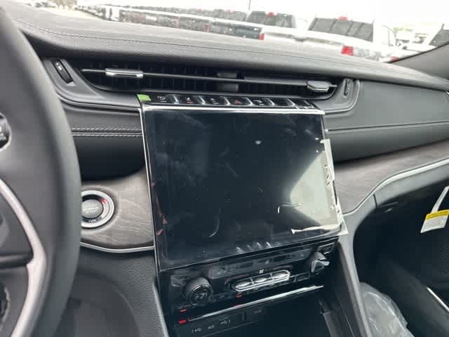 Thumbnail: 2025 Jeep Grand Cherokee - 7