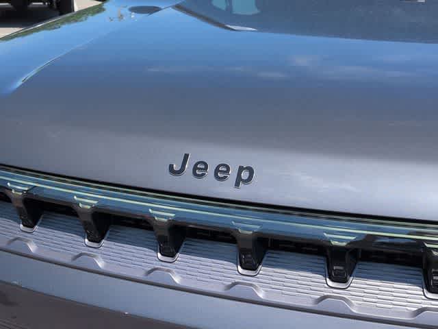 Thumbnail: 2026 Jeep Grand Wagoneer - 12