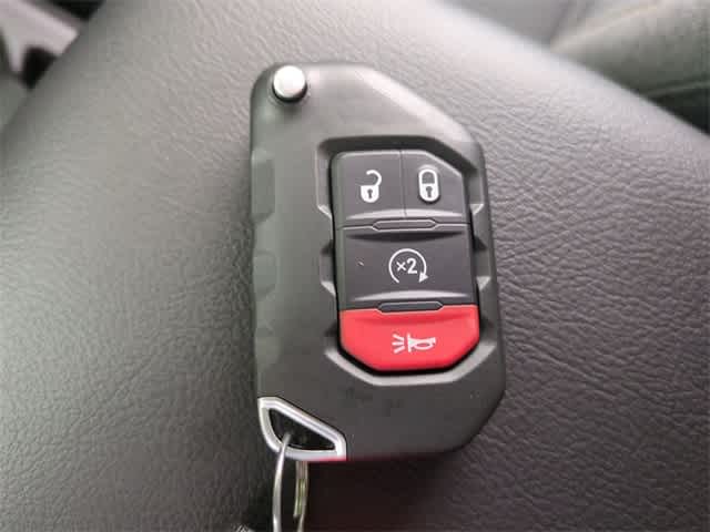 Thumbnail: 2025 Jeep Gladiator - 36