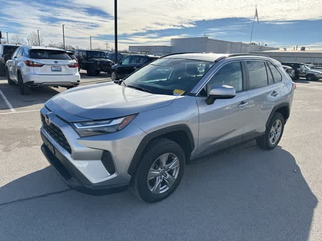 Thumbnail: 2022 Toyota RAV4 - 13
