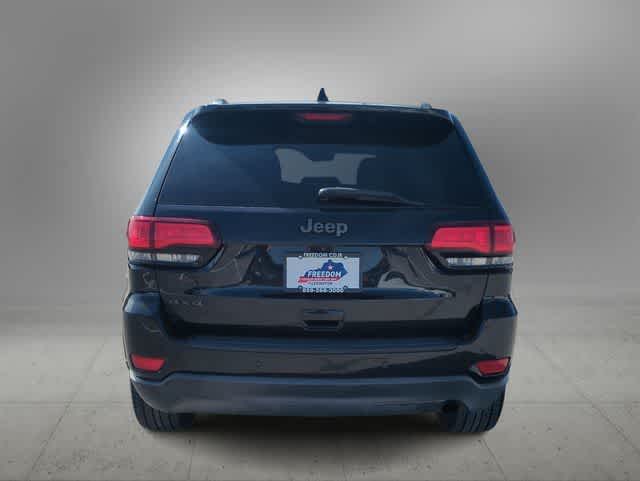 Thumbnail: 2016 Jeep Grand Cherokee - 7