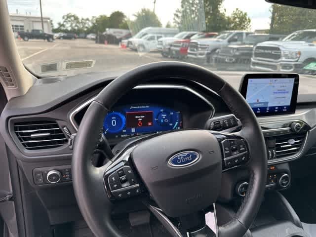 Thumbnail: 2021 Ford Escape - 4