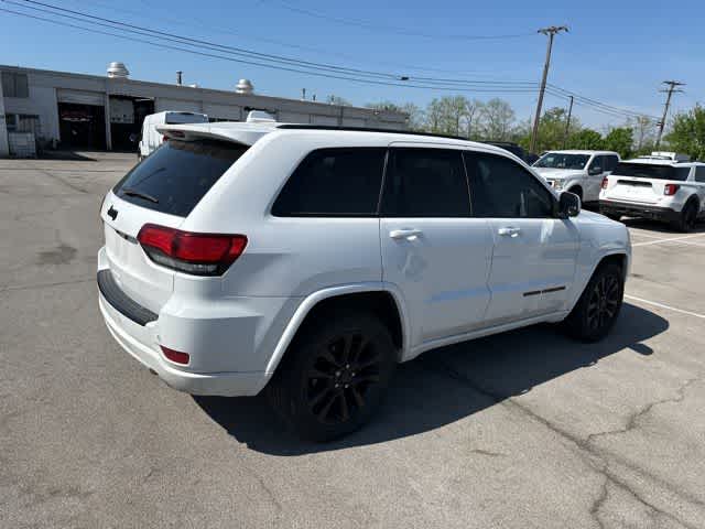 Thumbnail: 2018 Jeep Grand Cherokee - 21