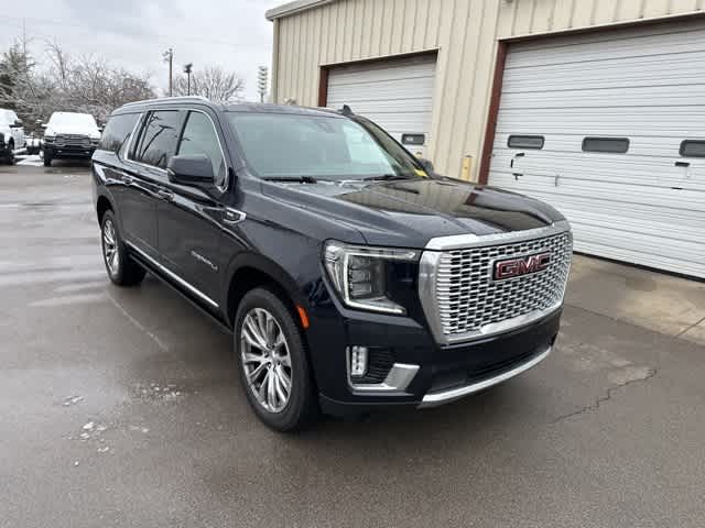 Thumbnail: 2021 GMC Yukon XL - 28