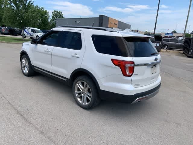 Thumbnail: 2016 Ford Explorer - 9