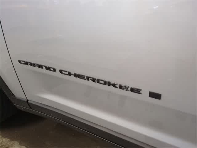 Thumbnail: 2025 Jeep Grand Cherokee - 13