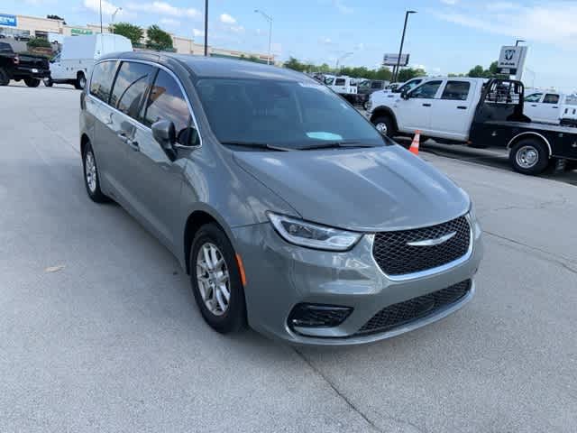 Thumbnail: 2023 Chrysler Pacifica - 24