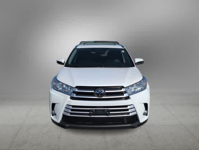 Thumbnail: 2017 Toyota Highlander - 3