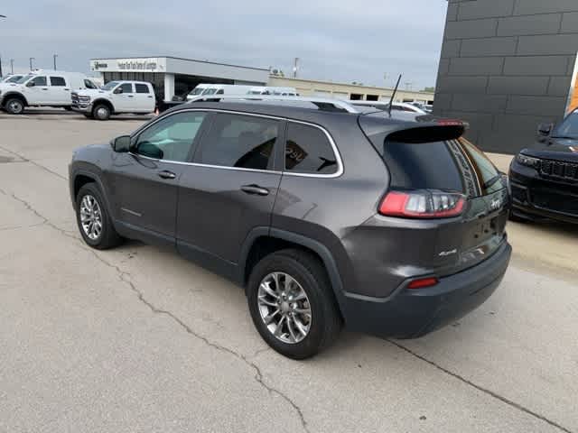 Thumbnail: 2019 Jeep Cherokee - 17