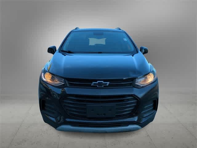 Thumbnail: 2018 Chevrolet Trax - 3