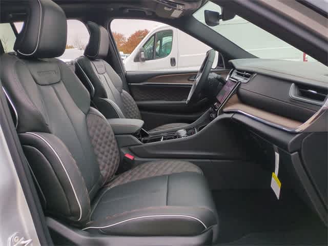 Thumbnail: 2025 Jeep Grand Cherokee - 23