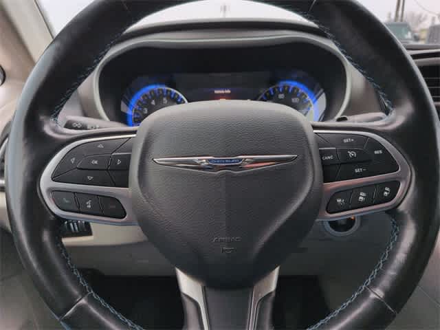 Thumbnail: 2021 Chrysler Pacifica - 23