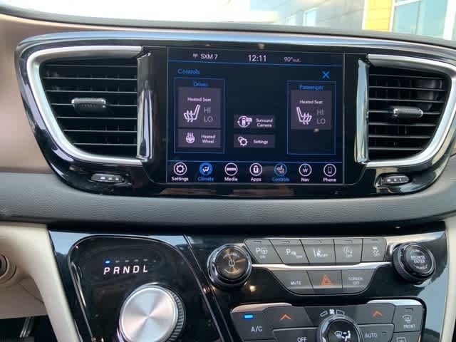 Thumbnail: 2019 Chrysler Pacifica - 8