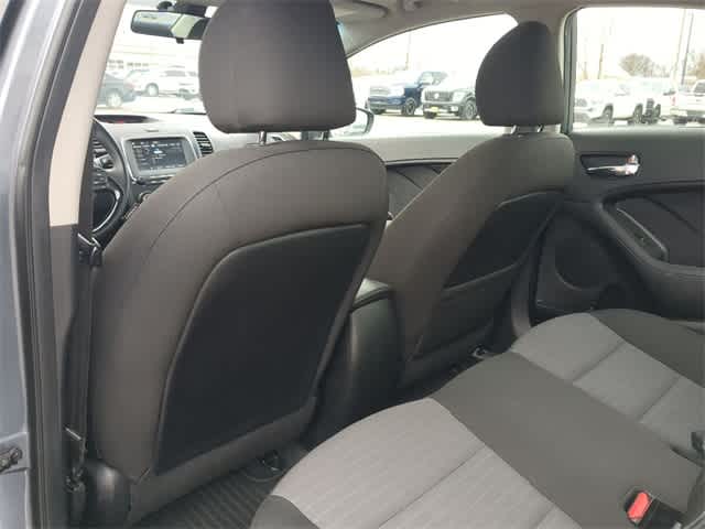 Thumbnail: 2018 Kia Forte - 18