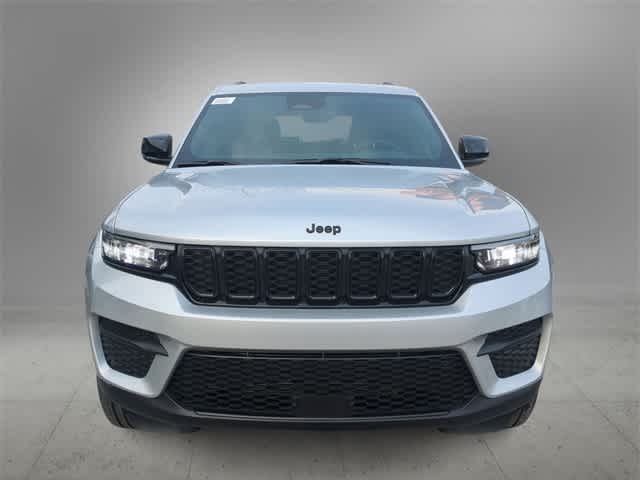 Thumbnail: 2025 Jeep Grand Cherokee - 3