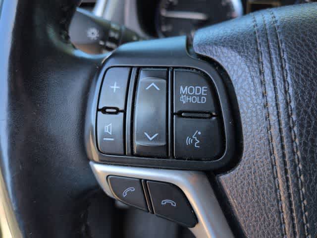 Thumbnail: 2017 Toyota Highlander - 26