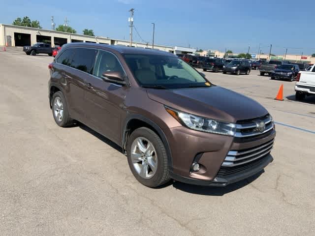 Thumbnail: 2017 Toyota Highlander - 27