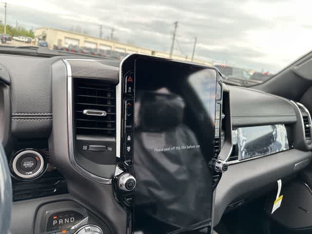 Thumbnail: 2026 RAM 1500 - 3