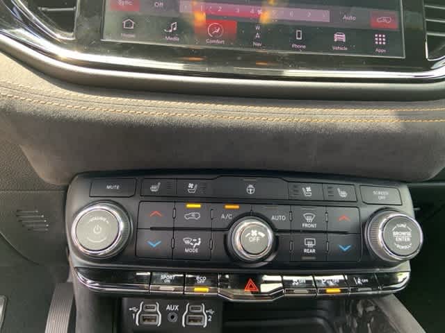 2022 Dodge Durango Sport 10
