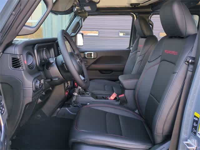 Thumbnail: 2026 Jeep Gladiator - 17