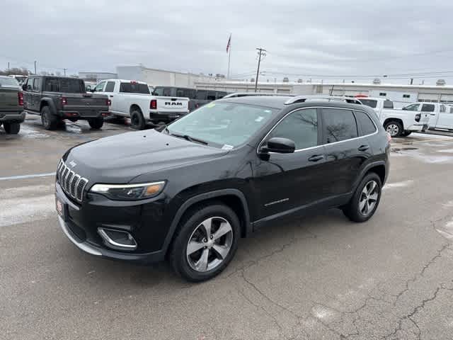 Thumbnail: 2019 Jeep Cherokee - 15