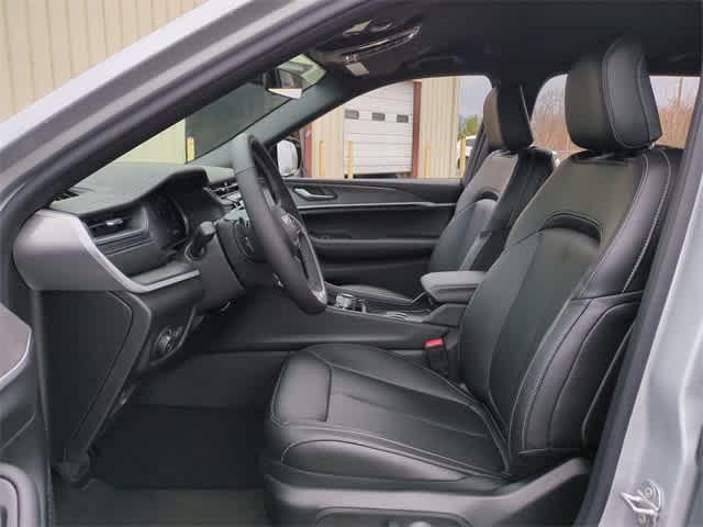 Thumbnail: 2025 Jeep Grand Cherokee L - 17