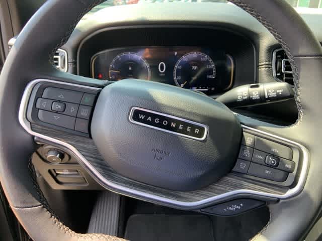 Thumbnail: 2022 Jeep Wagoneer - 12