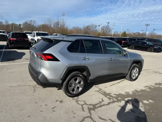 Thumbnail: 2022 Toyota RAV4 - 20