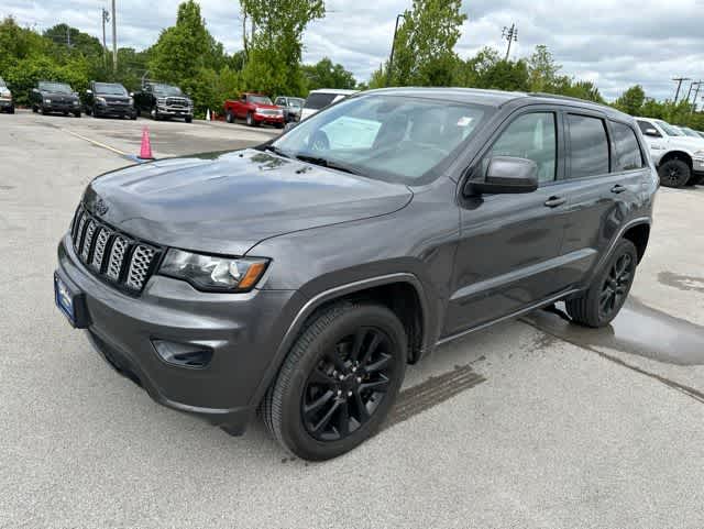 Thumbnail: 2017 Jeep Grand Cherokee - 2