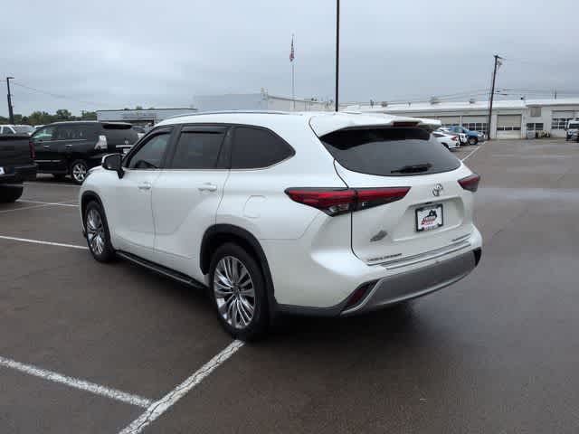 Thumbnail: 2020 Toyota Highlander - 6