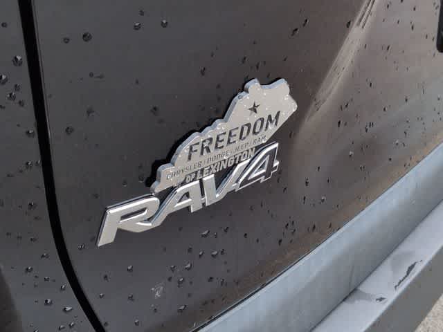 Thumbnail: 2021 Toyota RAV4 - 13