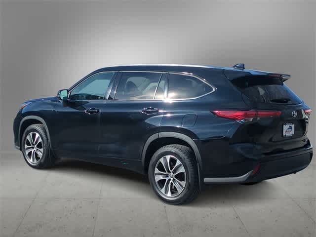 Thumbnail: 2020 Toyota Highlander - 6