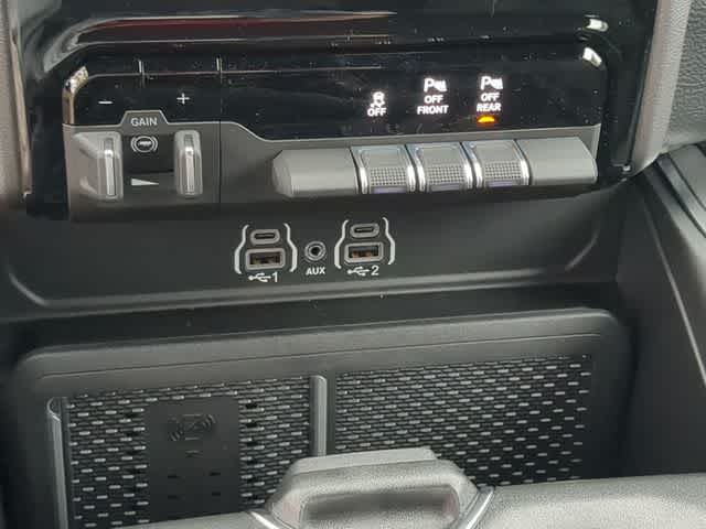 Thumbnail: 2026 RAM 1500 - 32