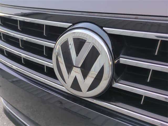 Thumbnail: 2019 Volkswagen Passat - 12