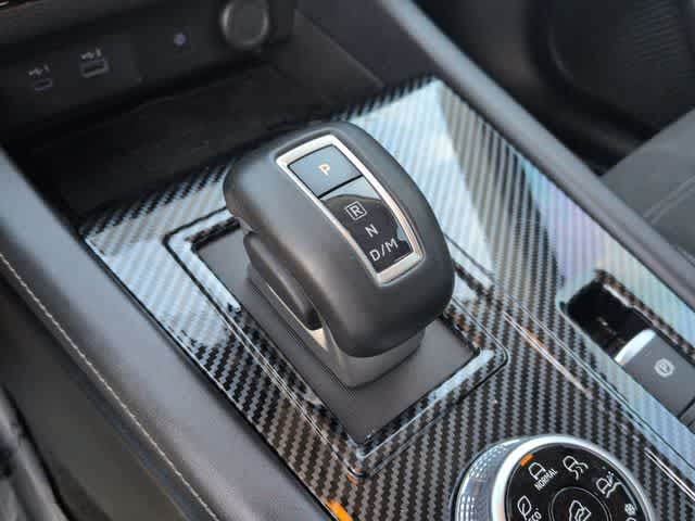 Thumbnail: 2024 Mitsubishi Outlander - 31