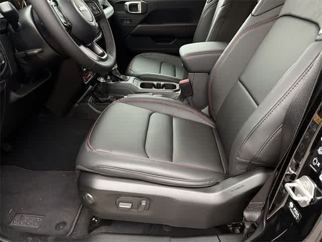 Thumbnail: 2026 Jeep Gladiator - 17