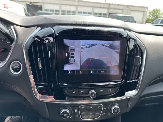 Thumbnail: 2023 Chevrolet Traverse - 9