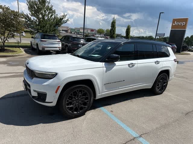 Thumbnail: 2023 Jeep Grand Cherokee L - 17