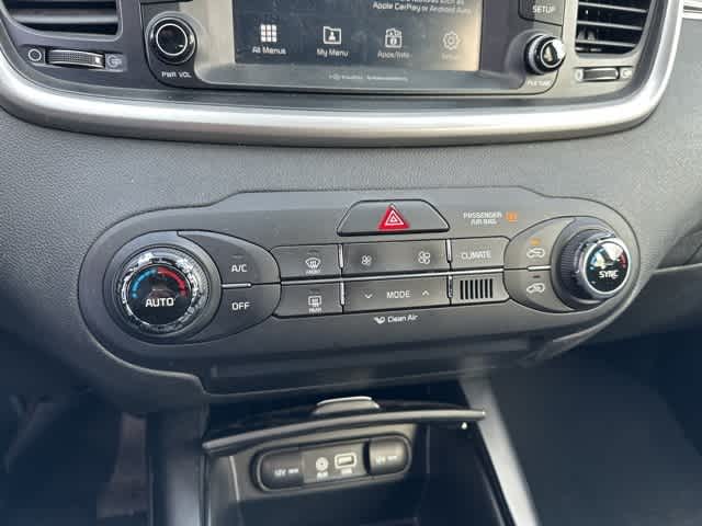 Thumbnail: 2018 Kia Sorento - 8